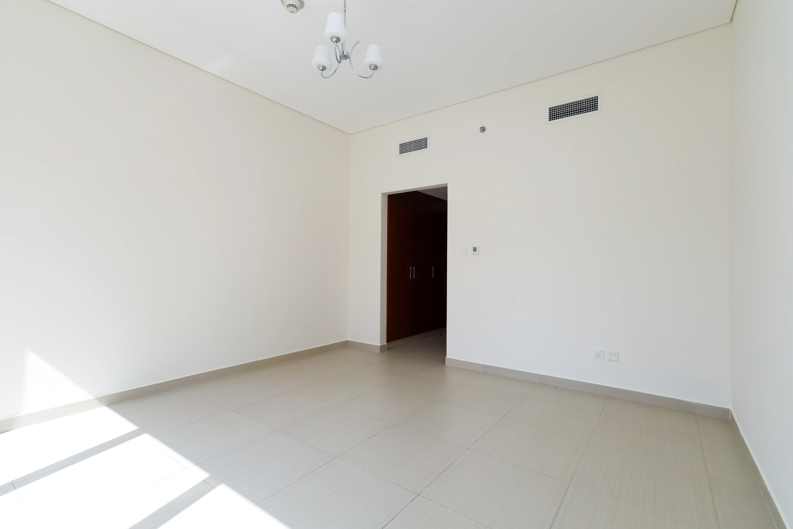 Dubai Jewel Tower (1)