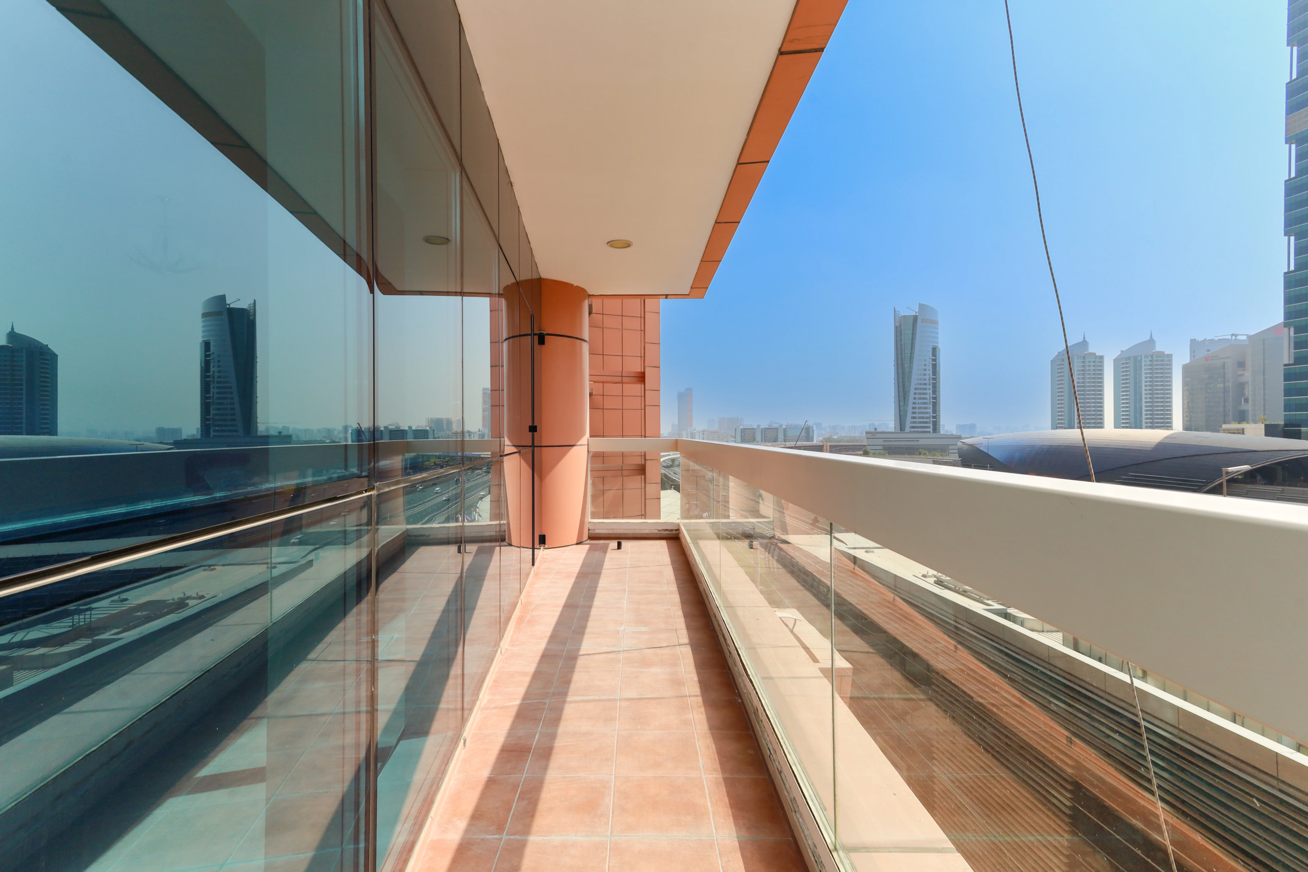 Dubai Jewel Tower (10)