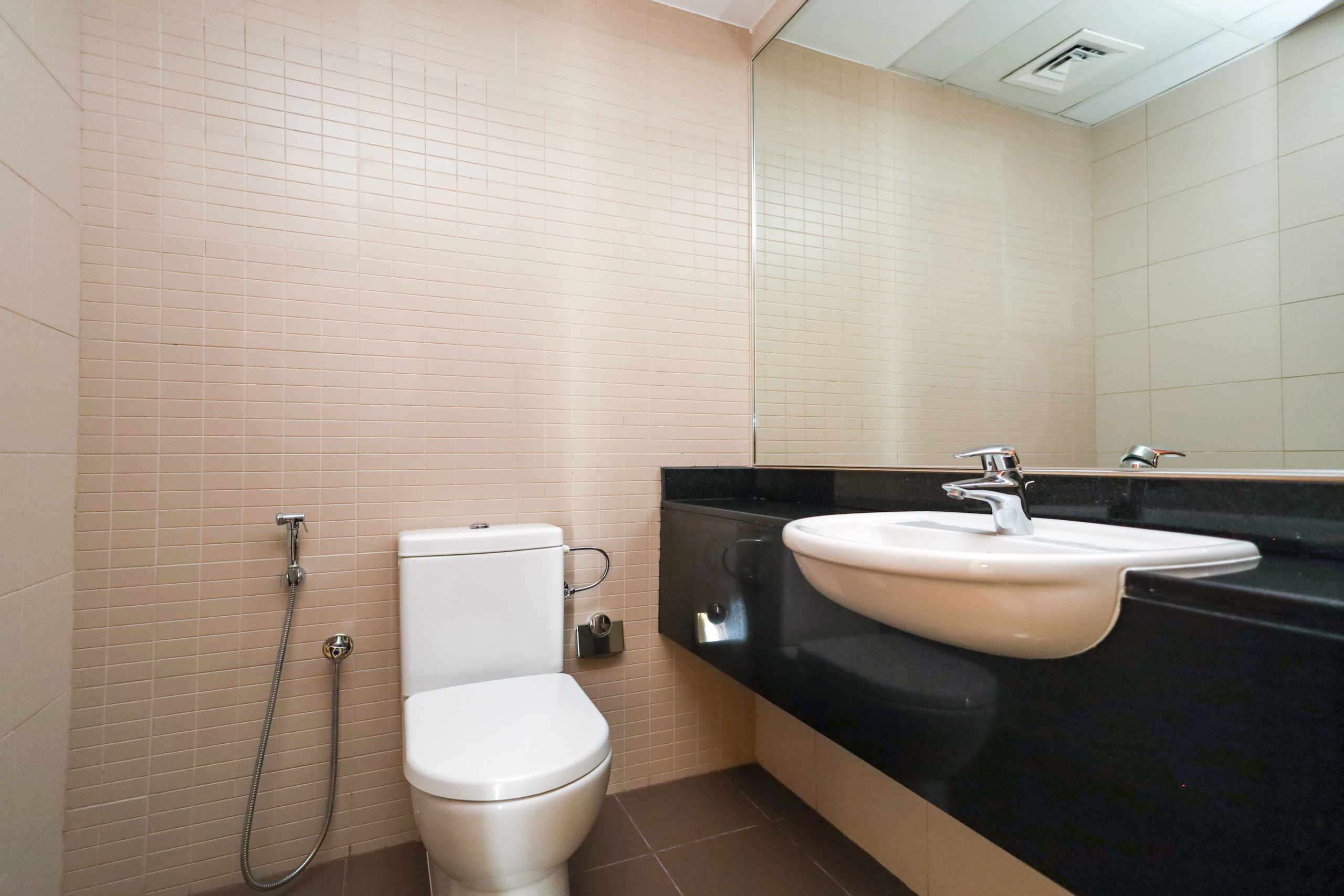 Dubai Jewel Tower- (2)